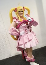 Cosplay-Cover: Luchia (2. Idol Dress)