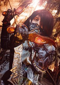 Cosplay-Cover: Accursed Armor