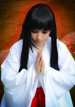 Cosplay-Cover: Rei Hino [Miko Dress]