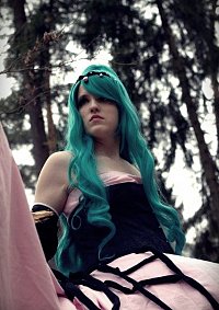 Cosplay-Cover: Hatsune Miku - Dark Woods Circus