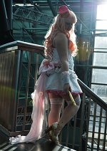 Cosplay-Cover: Sheryl Nome [White Cover]