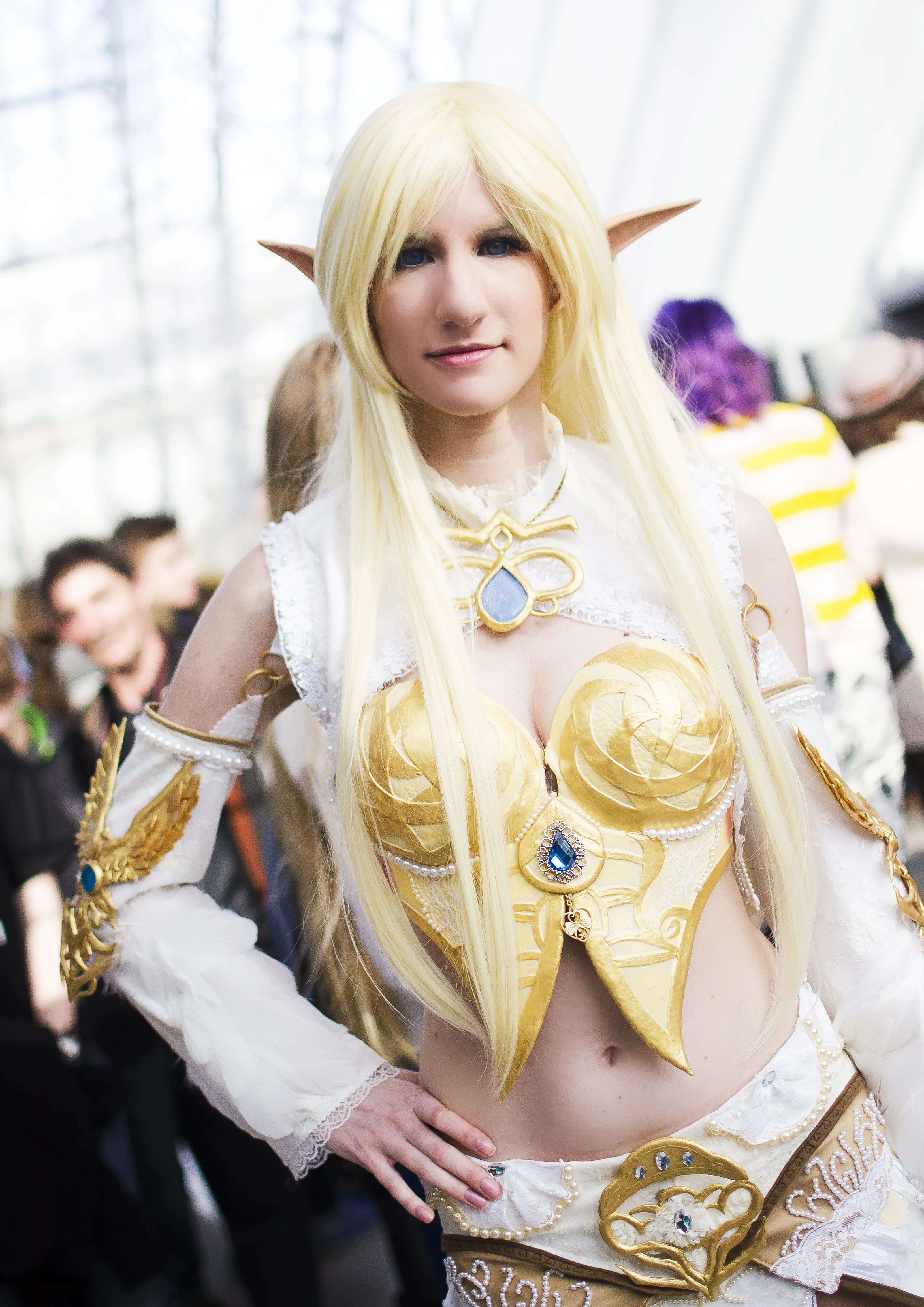 Cosplay-Cover: Light Elf - Lineage II