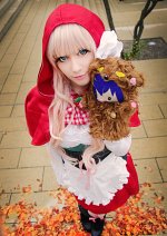 Cosplay-Cover: Sheryl Nome [[Red Riding Hood]]