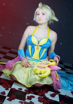 Cosplay-Cover: Cresselia Gjinka