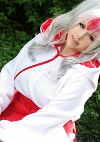 Cosplay-Cover: Latias (Gijinka)