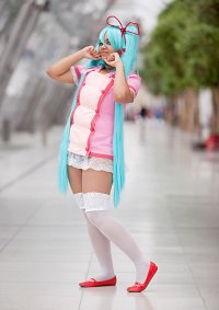 Cosplay-Cover: Miku Hatsune [Love Ward]