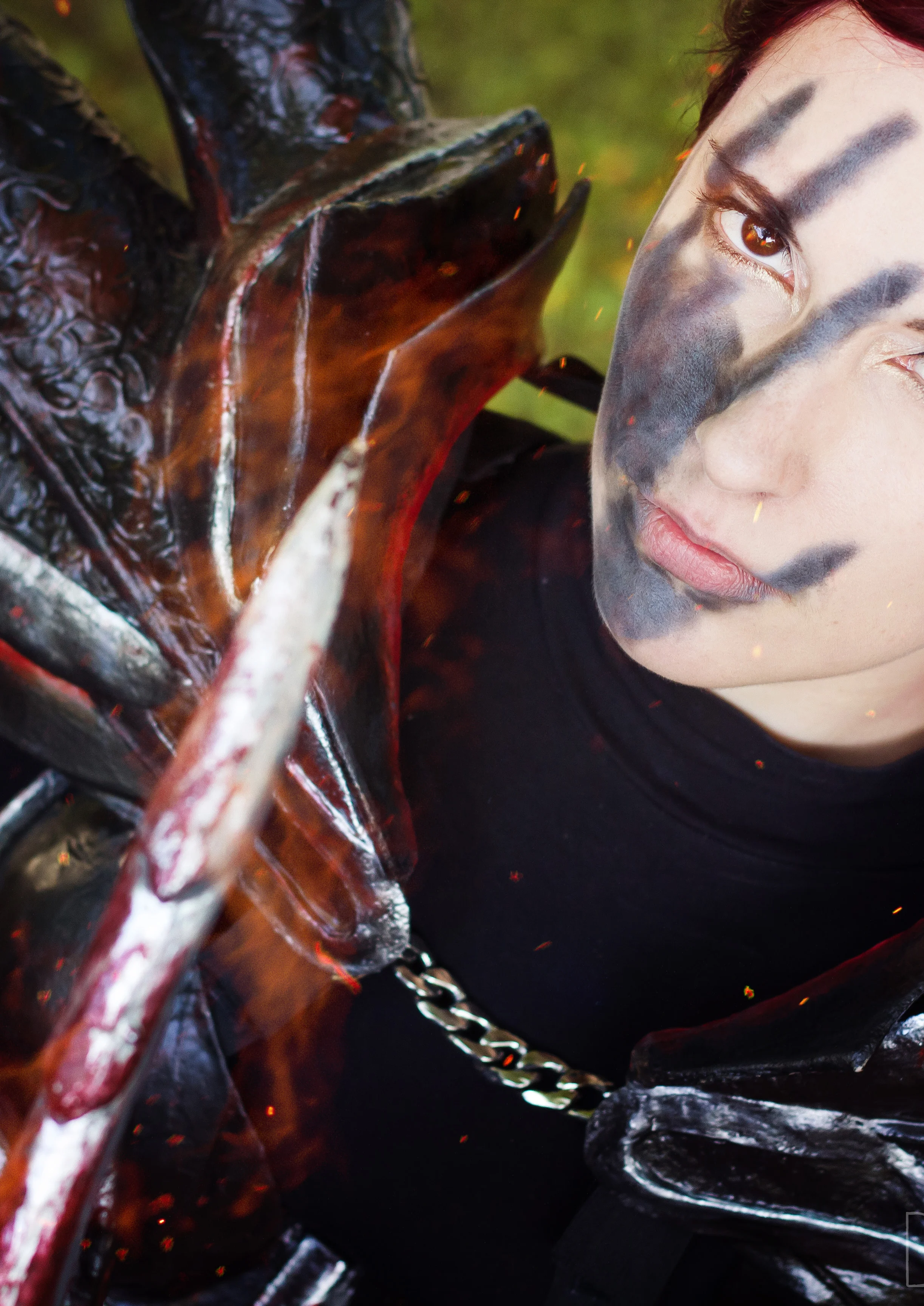 Cosplay-Cover: Daedrische Rüstung