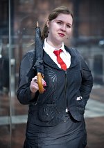 Cosplay-Cover: Fem!Mycroft