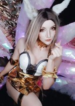 Cosplay-Cover: Ahri (K/DA Prestige)