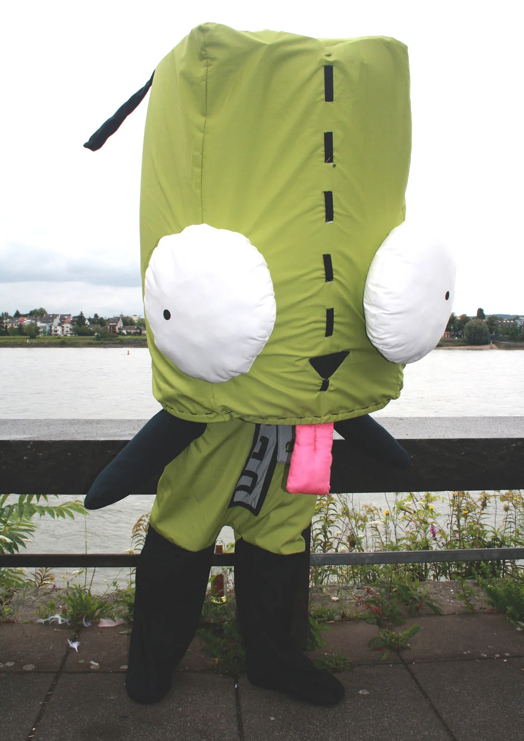 Cosplay-Cover: Gir
