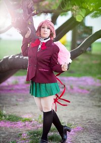 Cosplay-Cover: Ikaros (Schuluniform)