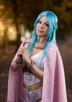 Cosplay-Cover: Vivi Nefeltari (Princess Dress)