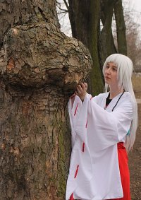 Cosplay-Cover: Tempelmädchen