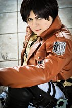 Cosplay-Cover: Eren Jaeger エレン・イェーガー [Scouting Corps]