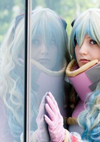Cosplay-Cover: Nia -Darry's Suit-