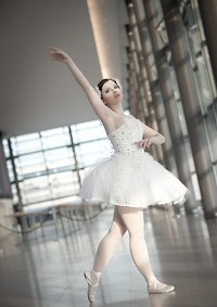 Cosplay-Cover: Odette / White Swan [Black Swan]