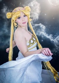 Cosplay-Cover: Neo Queen Serenity