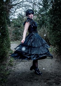 Cosplay-Cover: Wednesday [Ravens Ball]