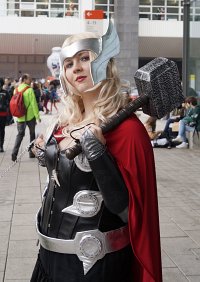 Cosplay-Cover: Thora