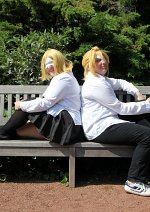 Cosplay-Cover: Rin Kagamine [ Hospital ]