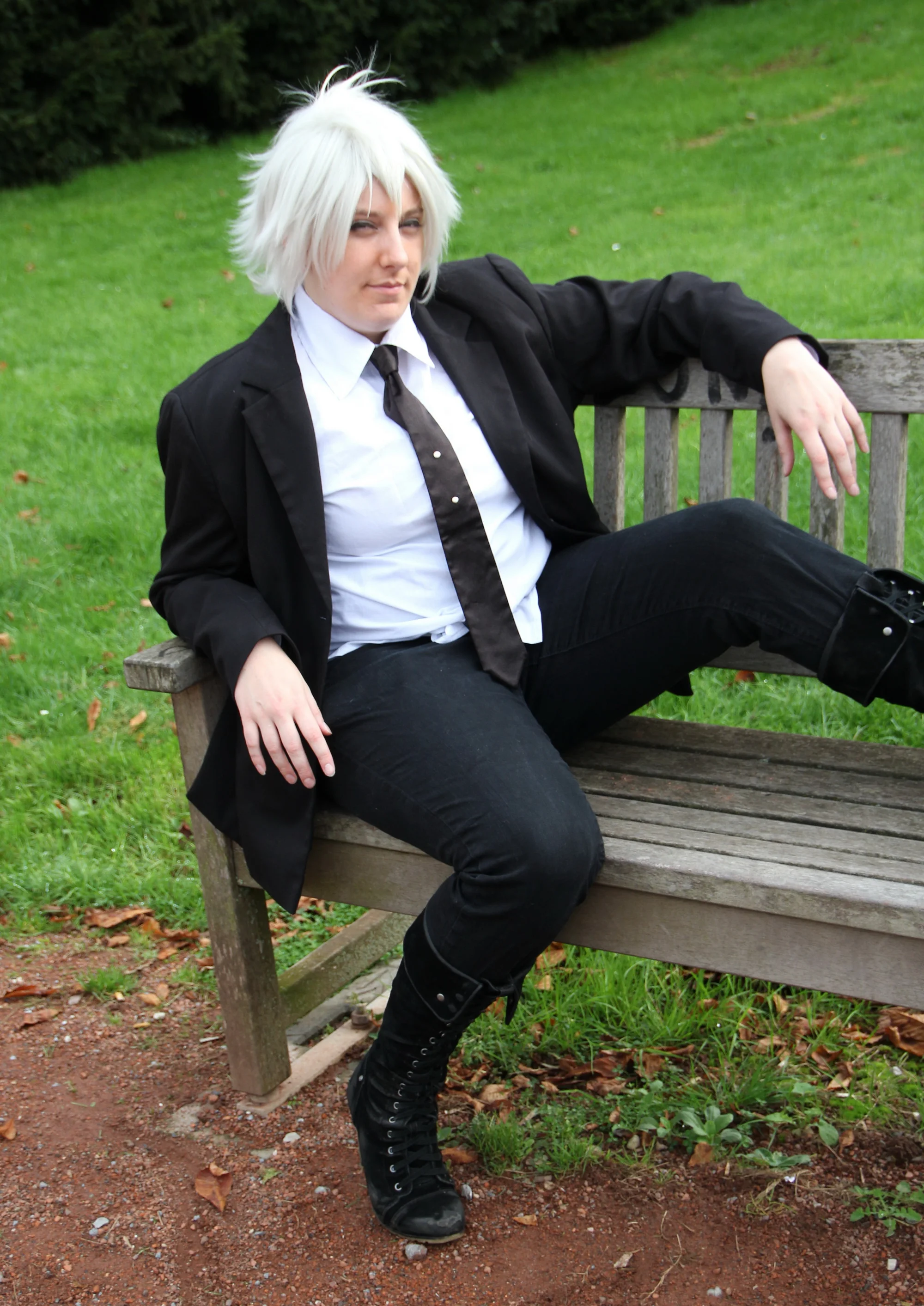 Cosplay-Cover: Bishop ~ Anzugsversion [Clock Zero]