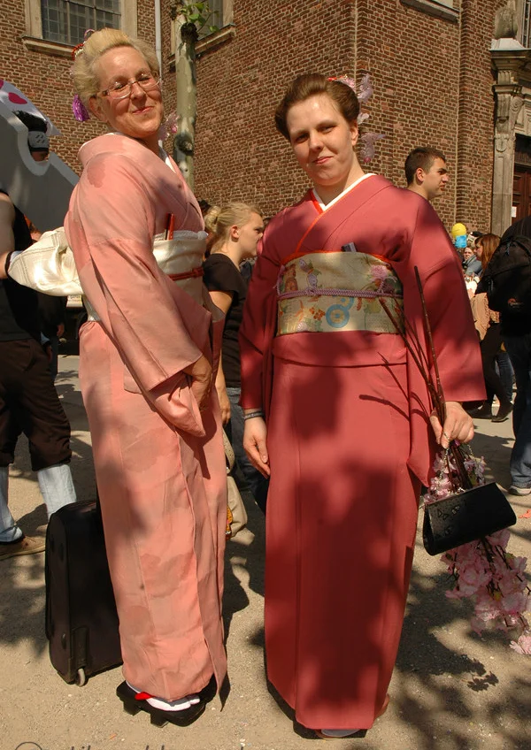 Cosplay-Cover: Tanz-Ensemble