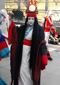 Cosplay-Cover: Queen Himiko