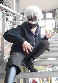 Cosplay-Cover: Kaneki Ken (white hair version)