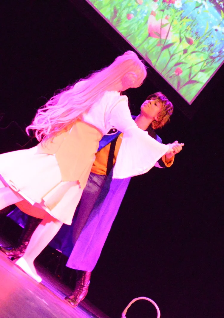 Cosplay-Cover: Euphemia Li Britannia (VS-Bühnenoutfit)