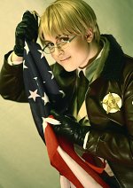 Cosplay-Cover: Alfred F. Jones [Uniform]