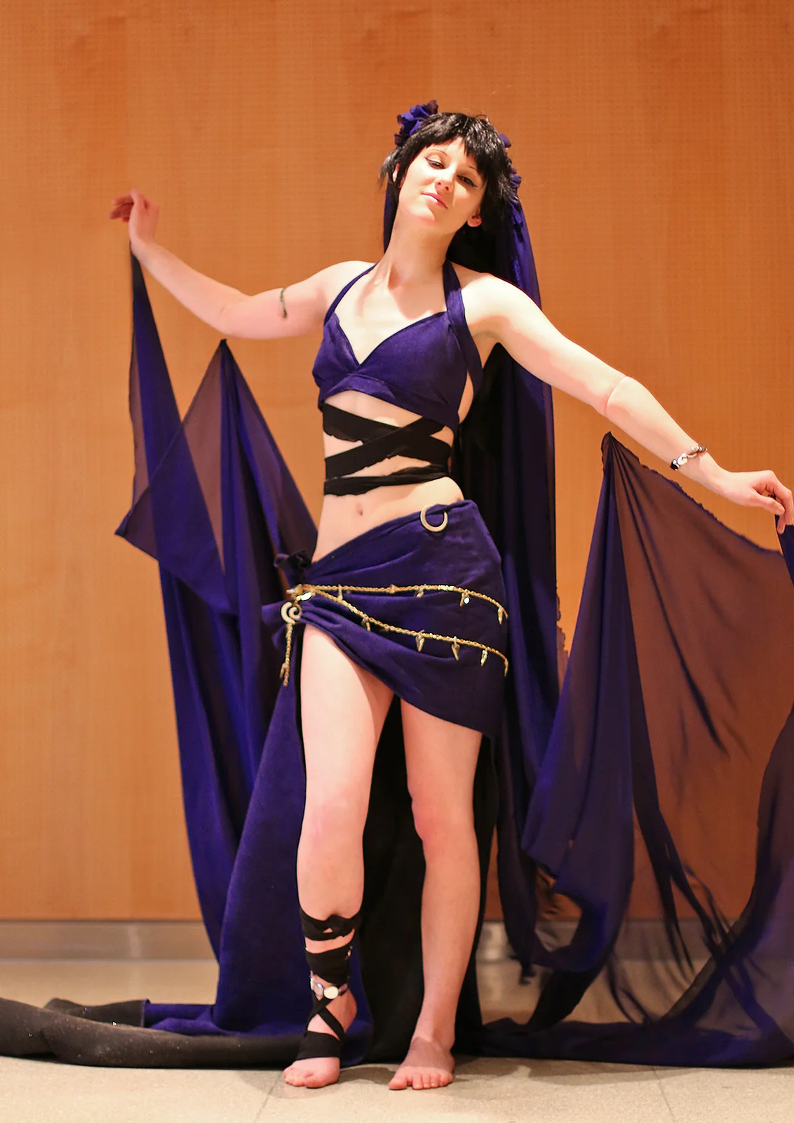 Cosplay-Cover: Nyx die Göttin und Personifikation der Nacht