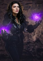 Cosplay-Cover: Yennefer von Vengerberg