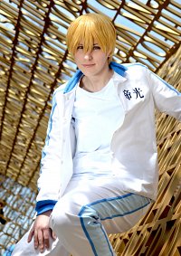 Cosplay-Cover: Ryota Kise (Teiko Trainungsanzug)