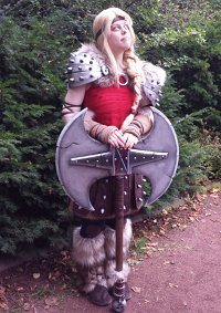 Cosplay-Cover: Astrid Hofferson Part.2