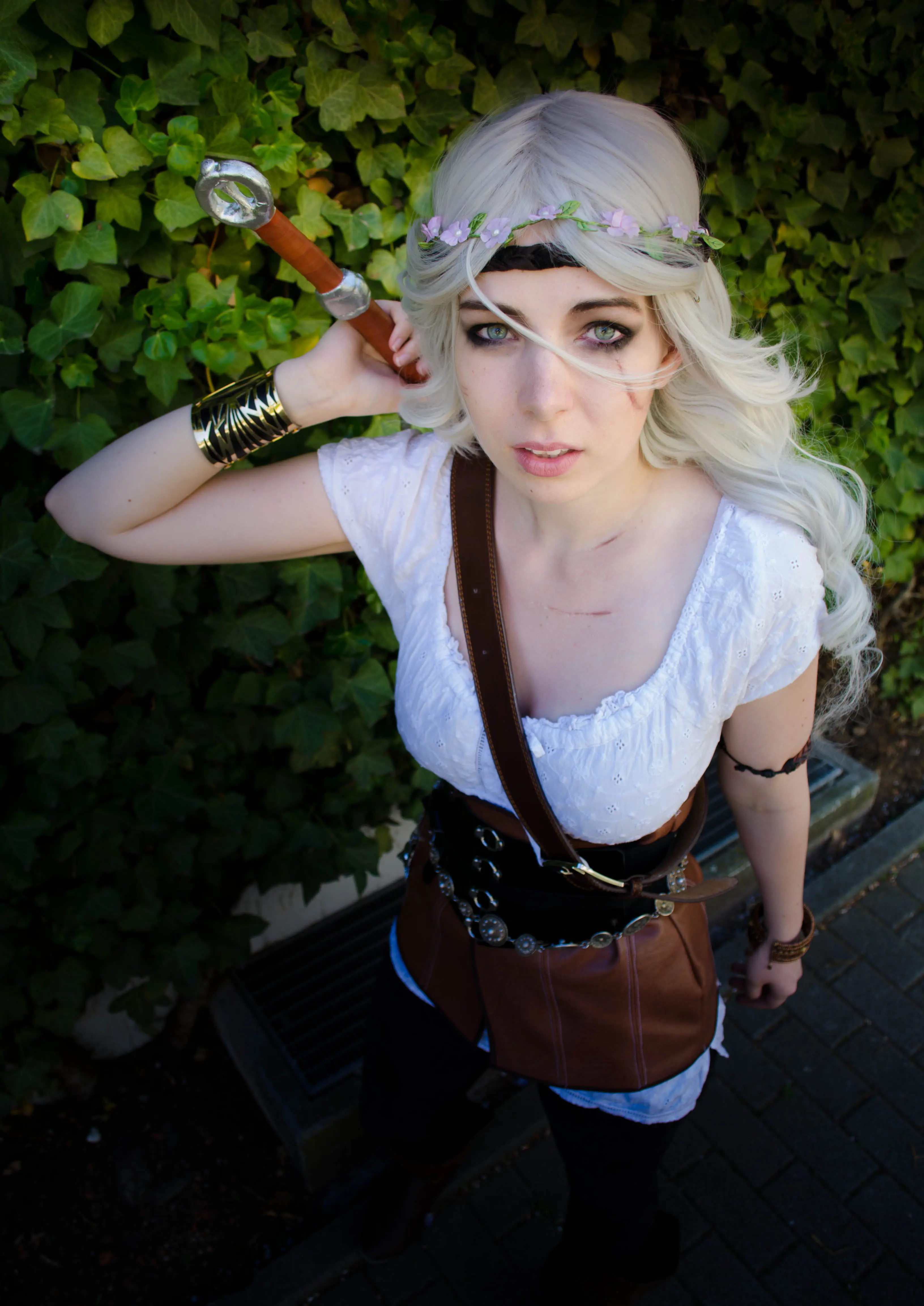 Cosplay-Cover: Ciri (Buchdesign)