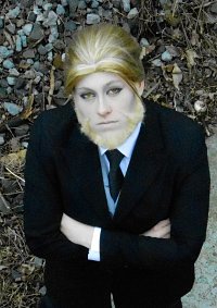 Cosplay-Cover: Van Hohenheim