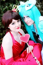 Cosplay-Cover: Miku Hatsune (Alice in Musicland)