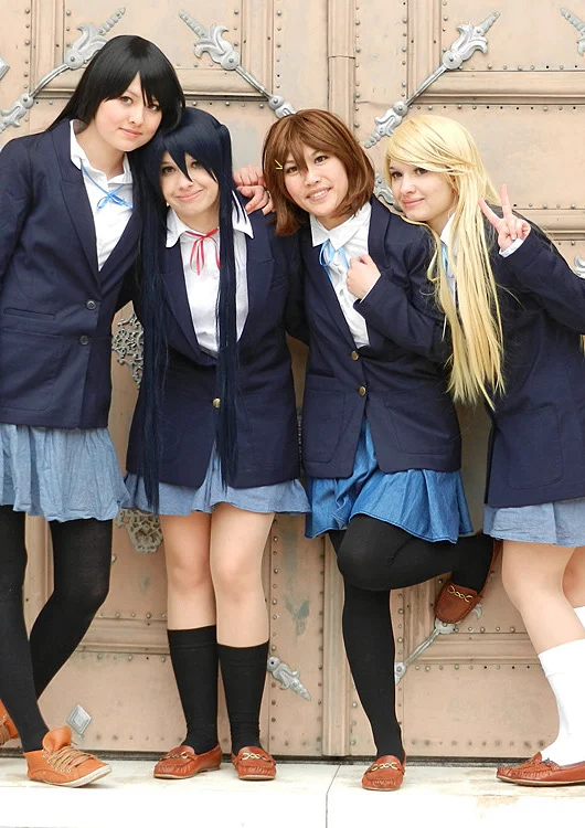 Cosplay-Cover: Azusa Nakano [Schuluniform]