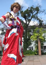 Cosplay-Cover: Shaolan (roter Kimono)