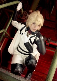 Cosplay-Cover: Mikaela Hyakuya [2nd Uniform]