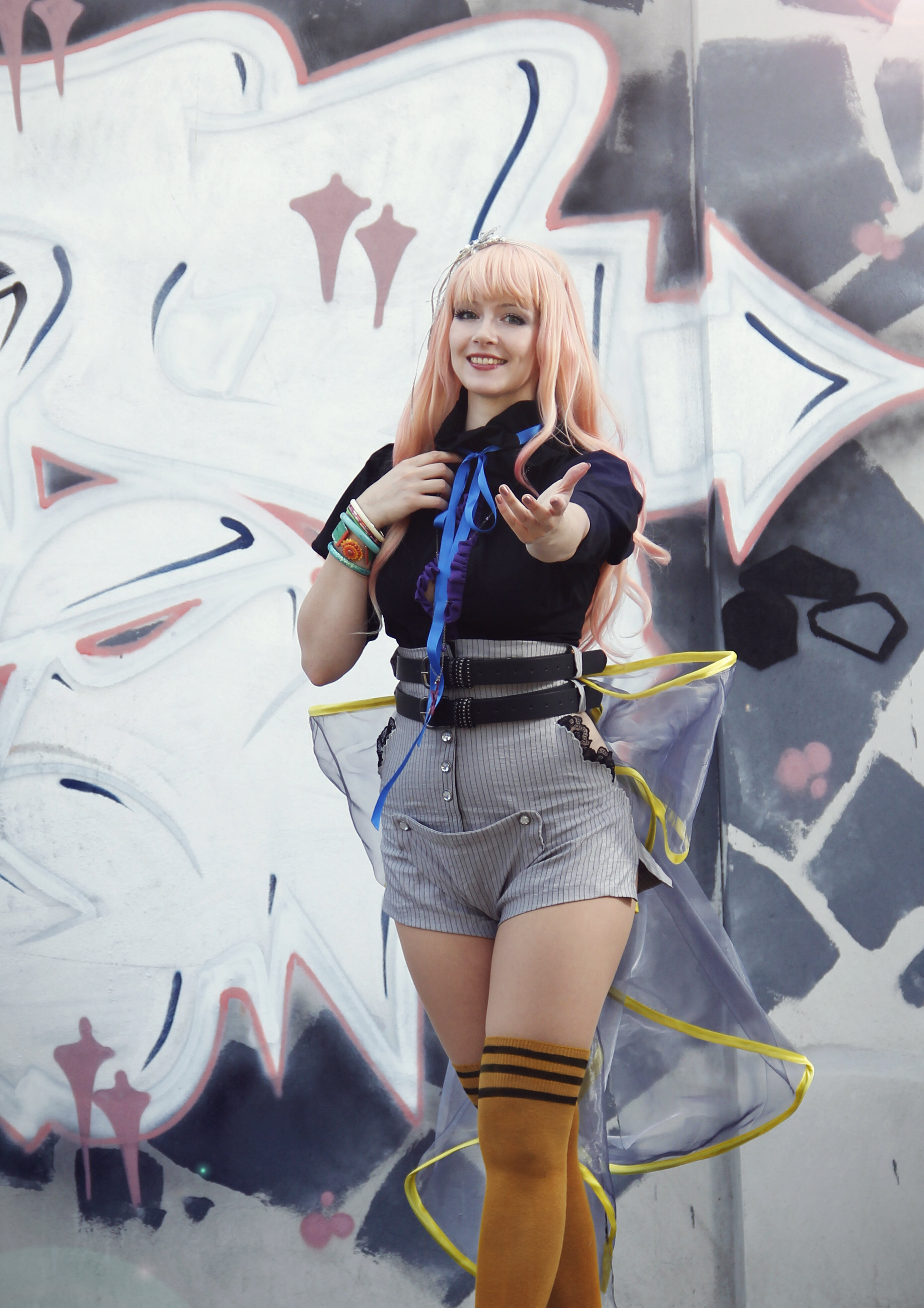 Cosplay-Cover: Sheryl Nome [Graue Windelhose]