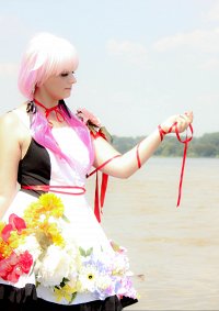 Cosplay-Cover: Inori [Blumenkleid]