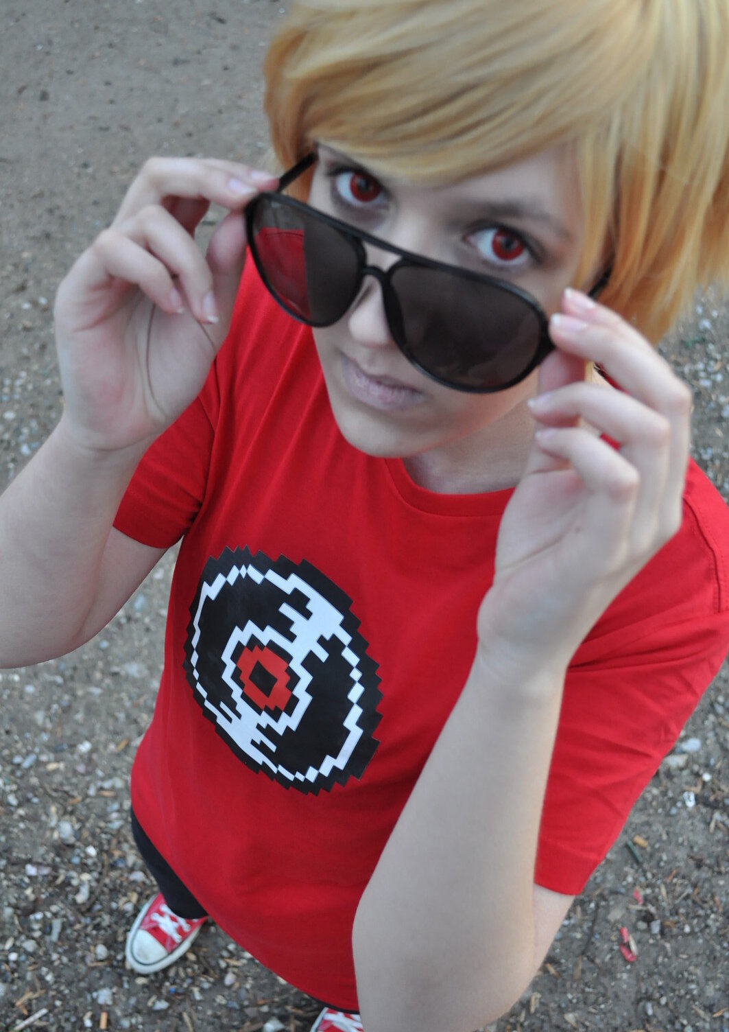 Cosplay-Cover: Dave Strider [Record Shirt]