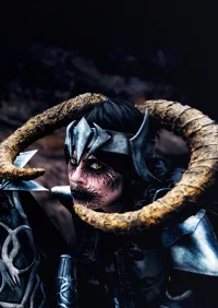 Cosplay-Cover: Mammon (Dämon)