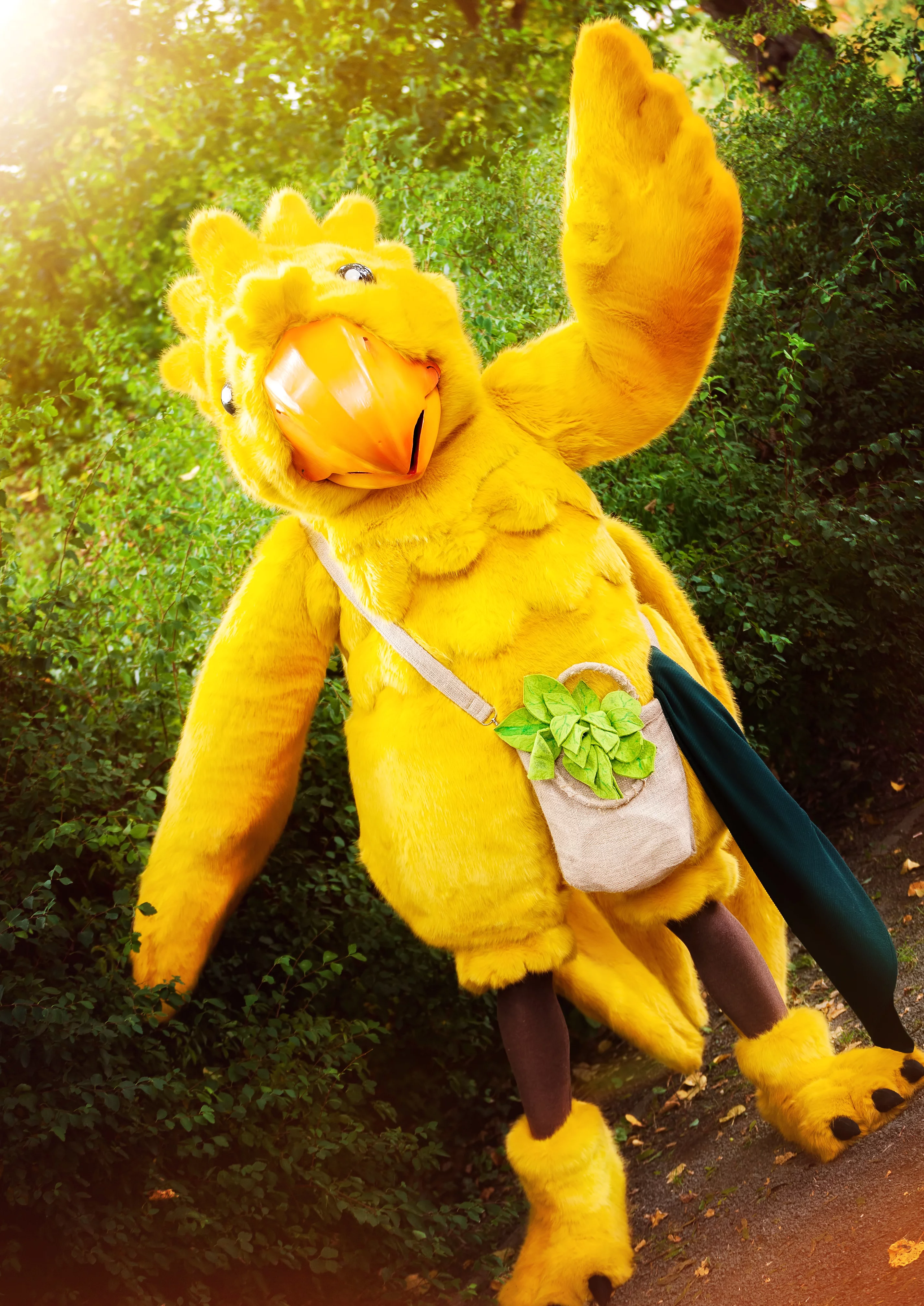 Cosplay-Cover: Chocobo Maskottchen (Final Fantasy 15)