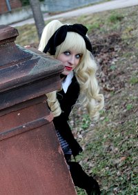 Cosplay-Cover: Black