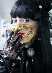 Cosplay-Cover: Elegant Gothic Aristocrat