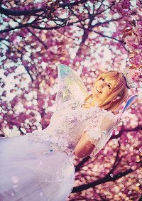 Cosplay-Cover: Card Captor Sakura (weiße Fee)