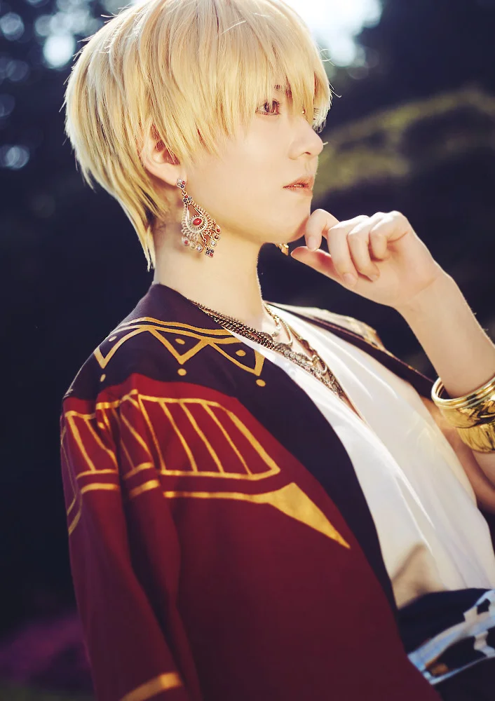 Cosplay-Cover: Gilgamesh [Casual King outfit]