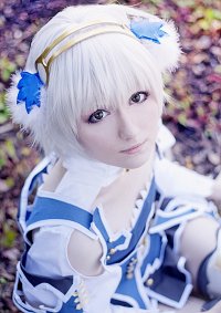 Cosplay-Cover: Claire [De L'ange Souriant]